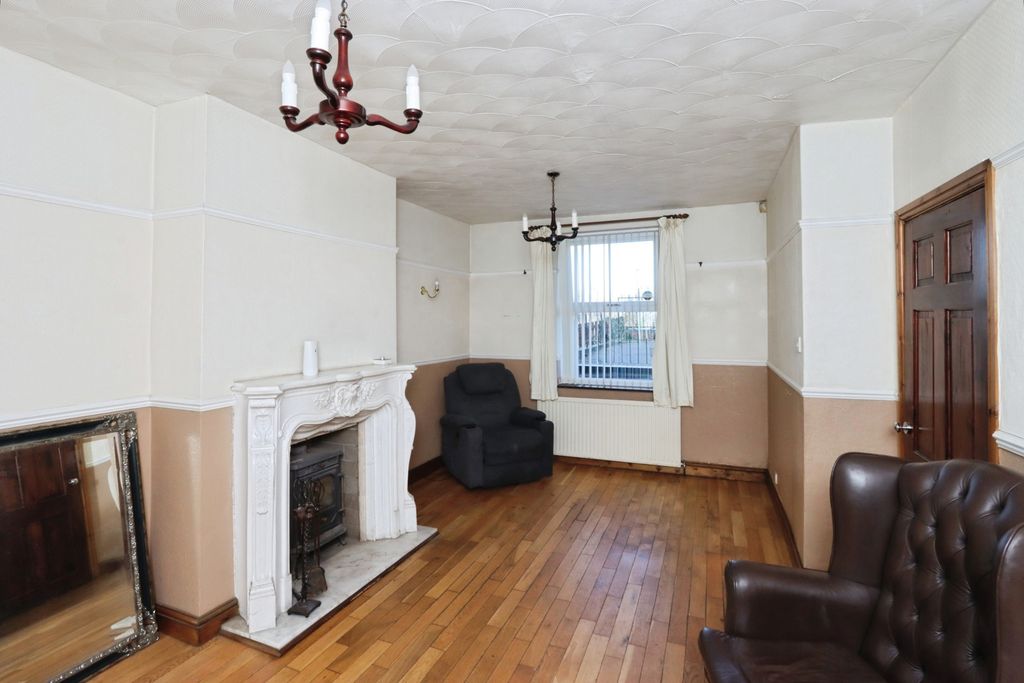 Property photo 2 of 18 Pbox-Img.Jpg