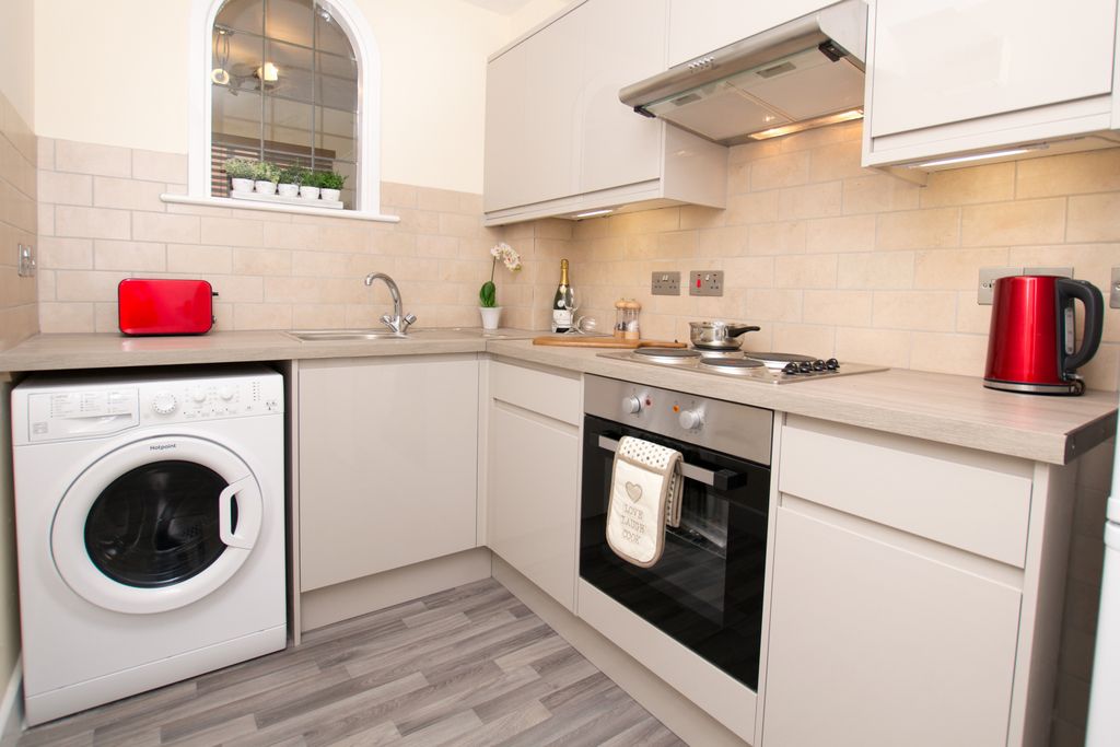 Property photo 2 of 8 Gallery