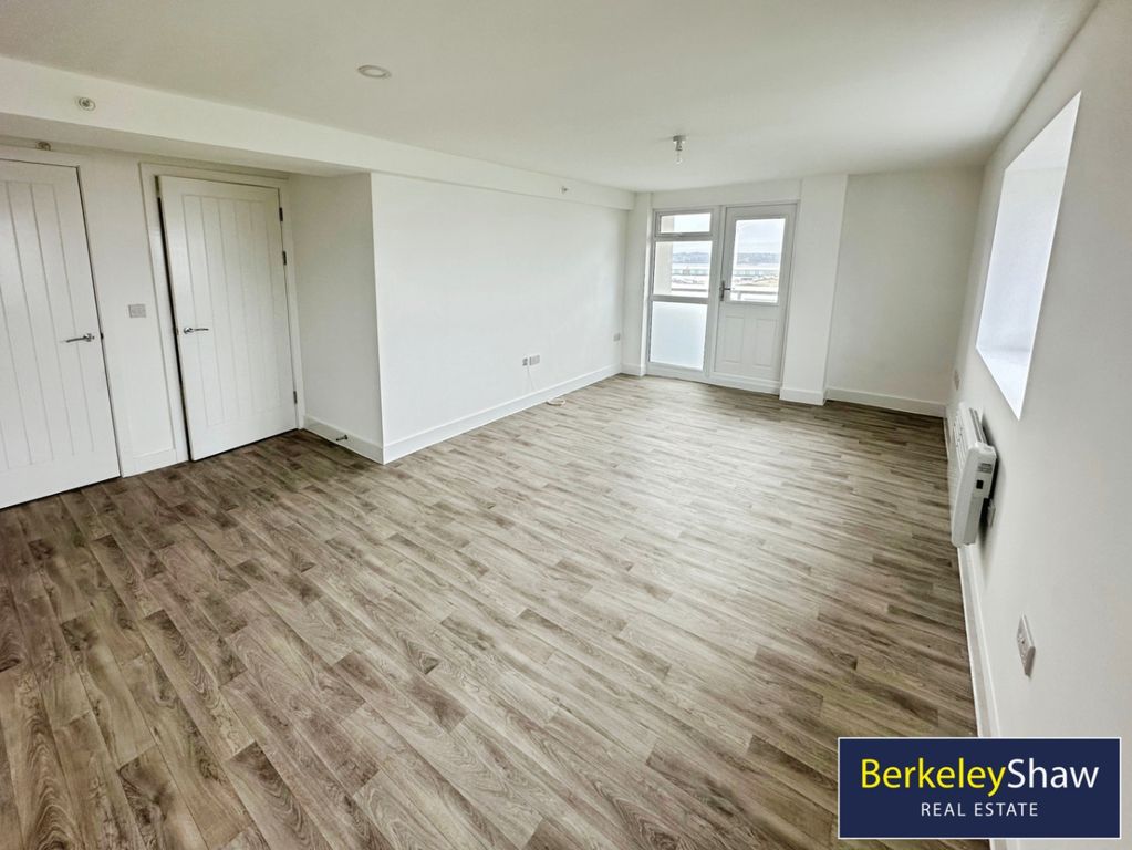 Property photo 2 of 10 Open Plan Lounge Kitchen