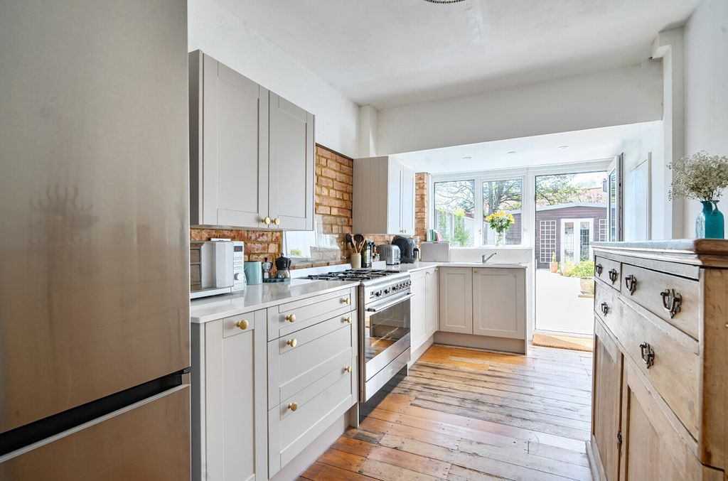 Property photo 3 of 15 1446960-22-69E25d...