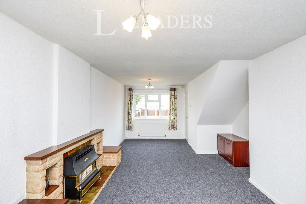 Property photo 2 of 8 171270E0-cc84-480c-B