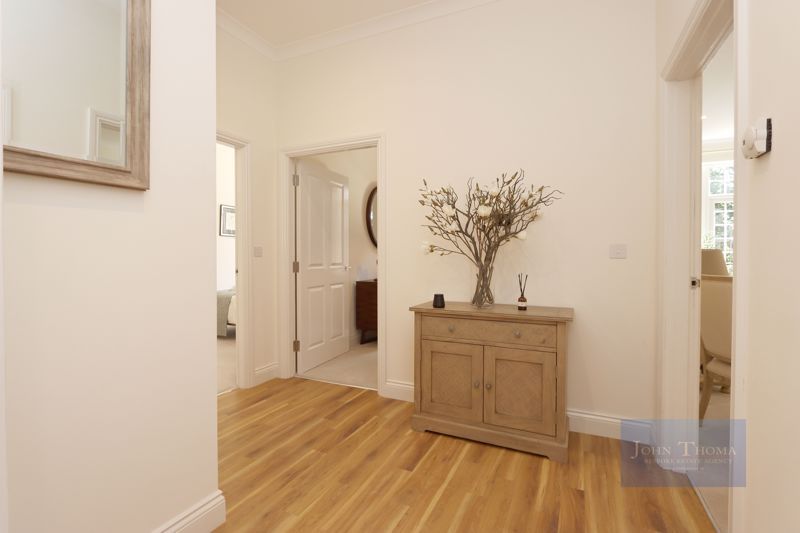 Additional image 4 of 2 bed flat to rentThe Canopy, Lambourne Road, Chigwell IG7