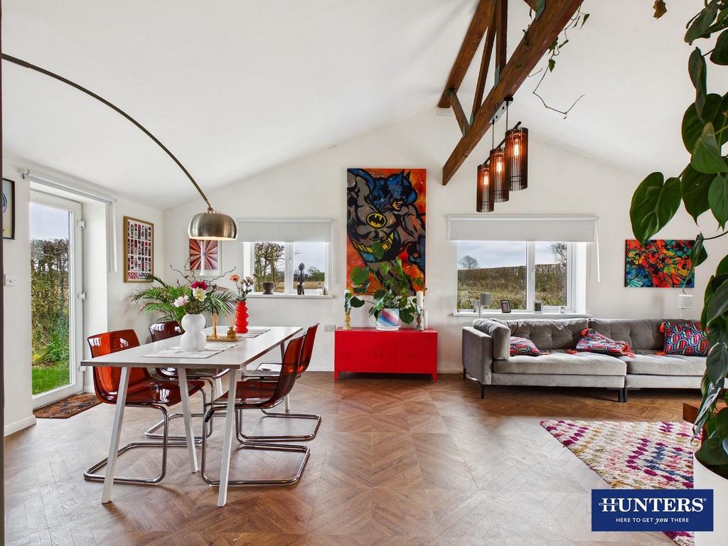 Property photo 2 of 26 Living/Dining Room