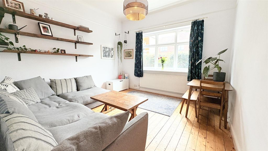 Property photo 2 of 18 Living Room