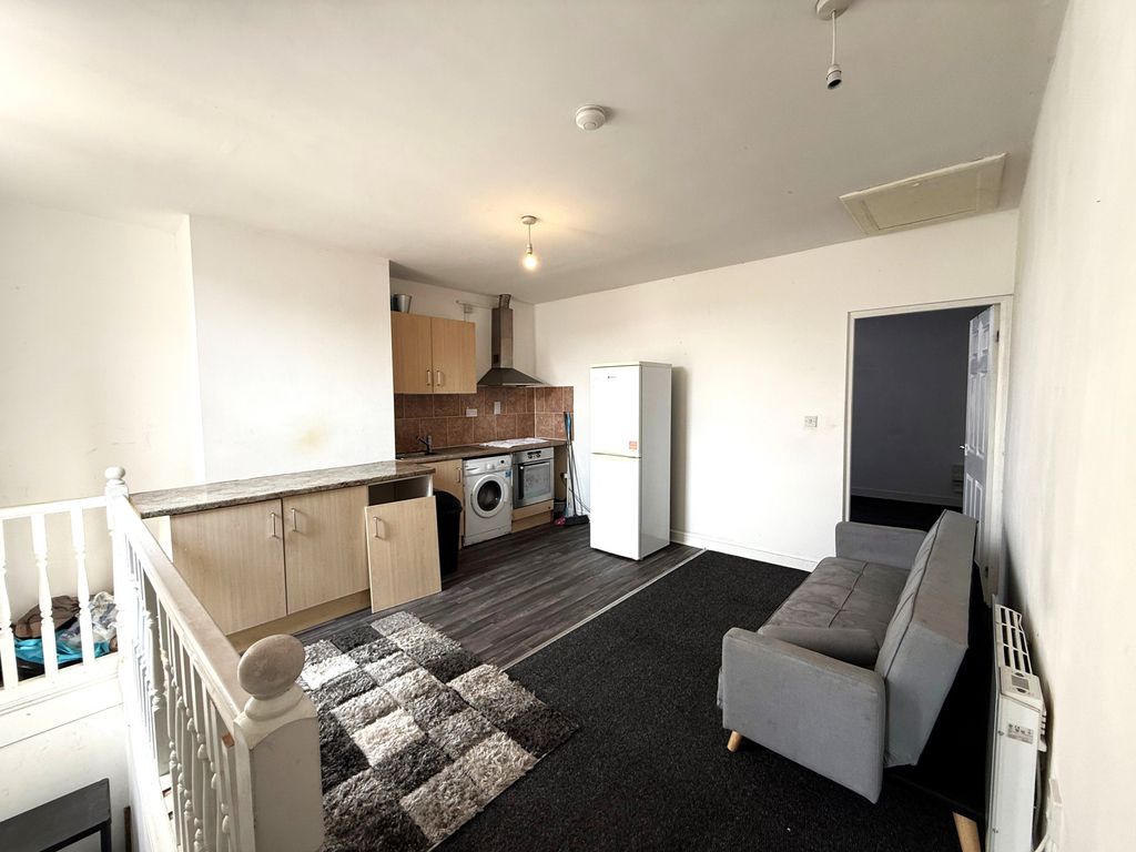 Property photo 1 of 3