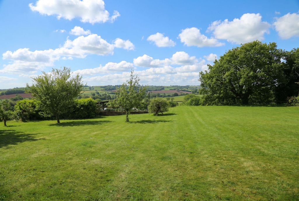 Property photo 3 of 37