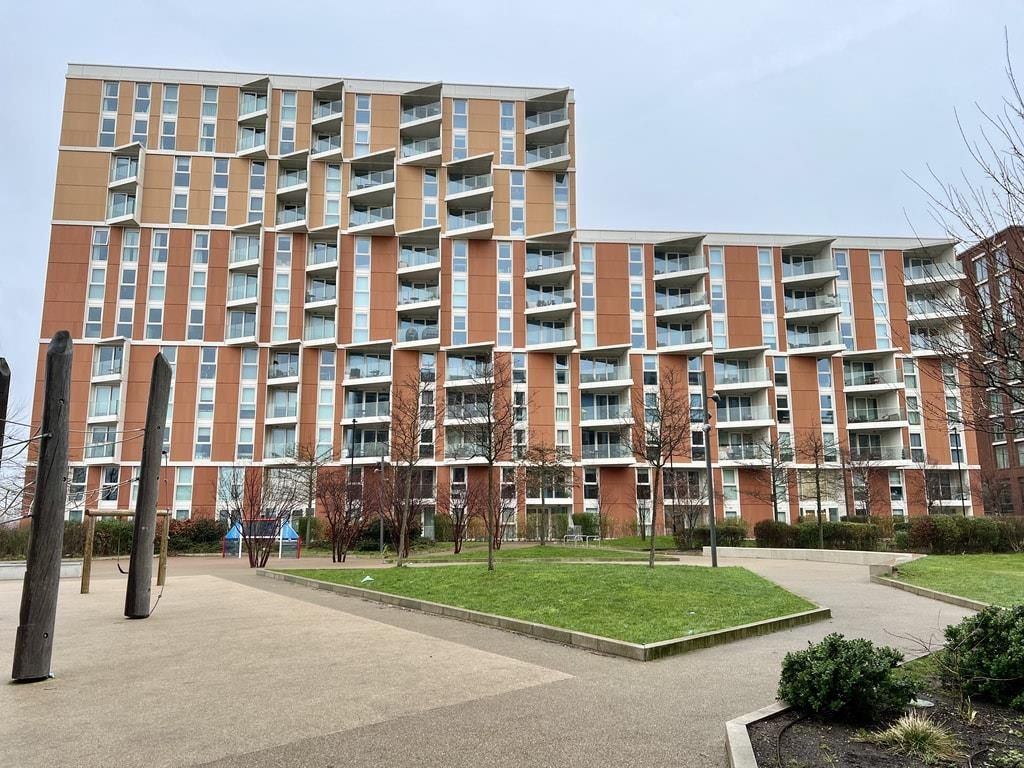 Property photo 1 of 8 Carrick House, Royal Wharf 3B 3Fl (27).Jpg