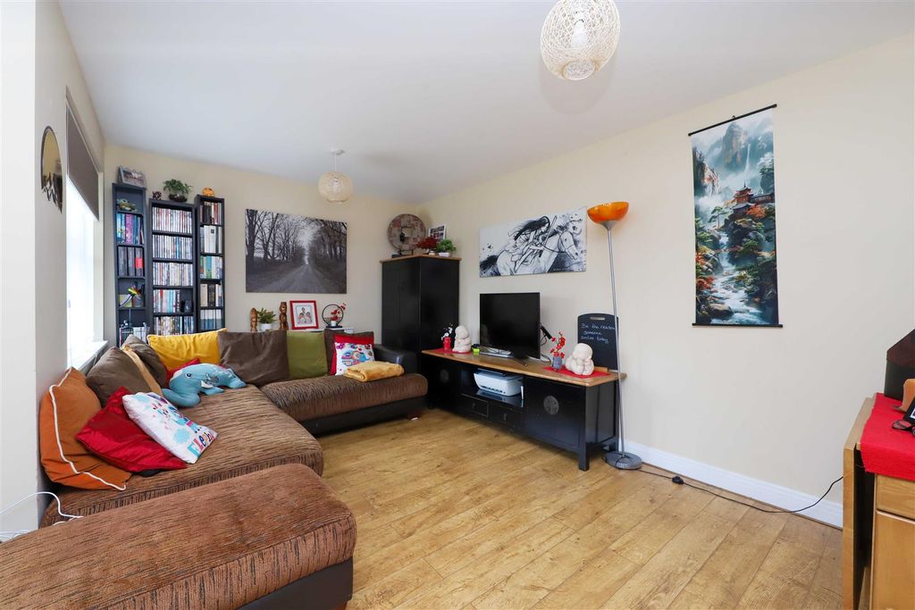 Property photo 2 of 15