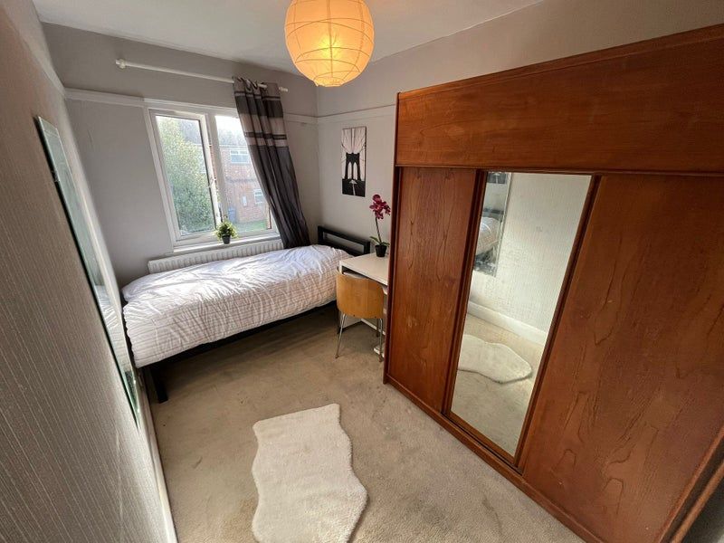 Property photo 1 of 13 Room 4- £650, Available From 21/08/2025
