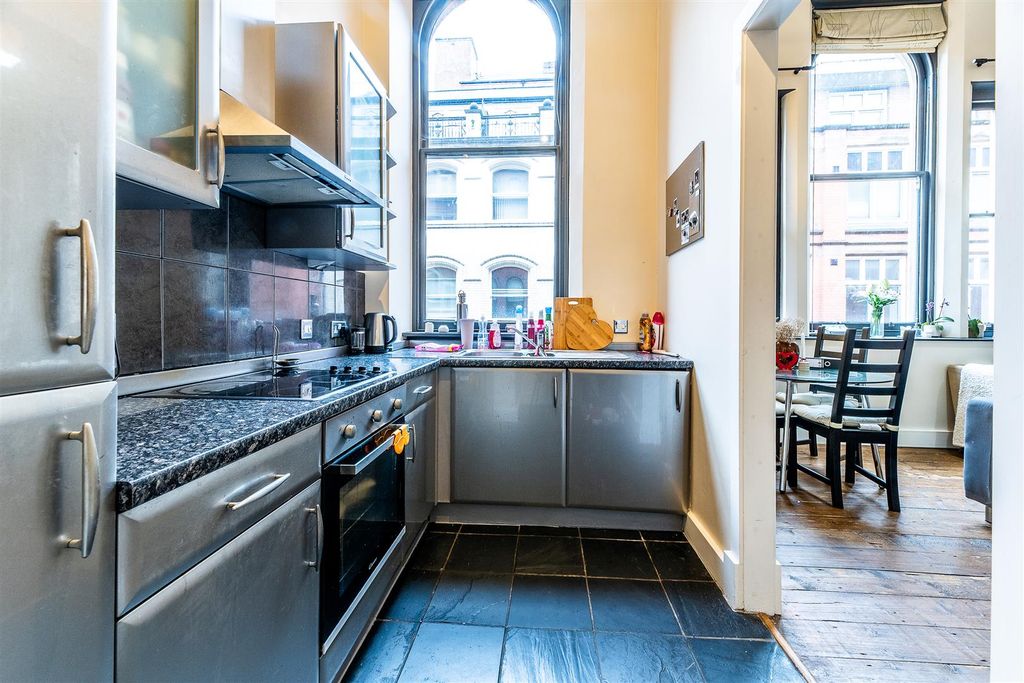 Property photo 2 of 11