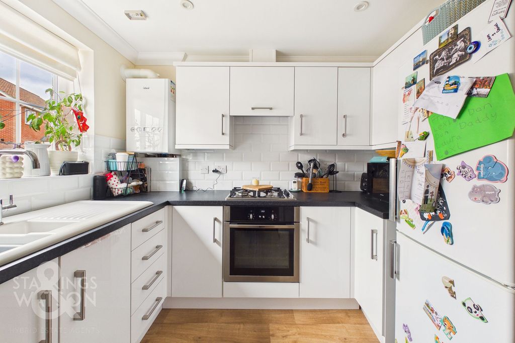 Property photo 3 of 20