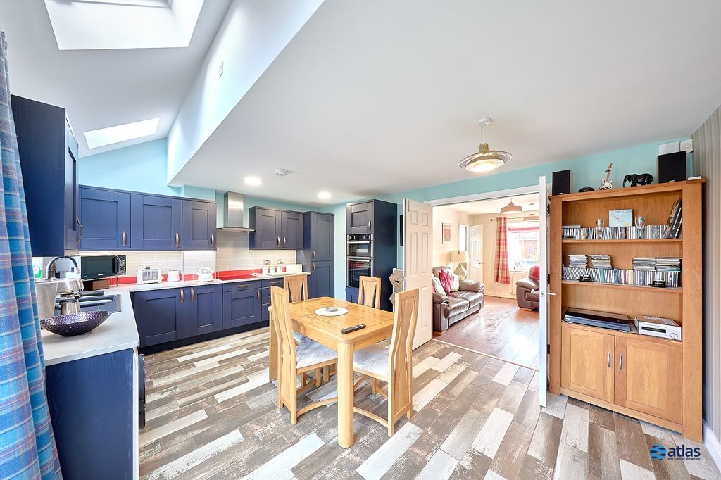 Property photo 2 of 17 Kitchen Diner