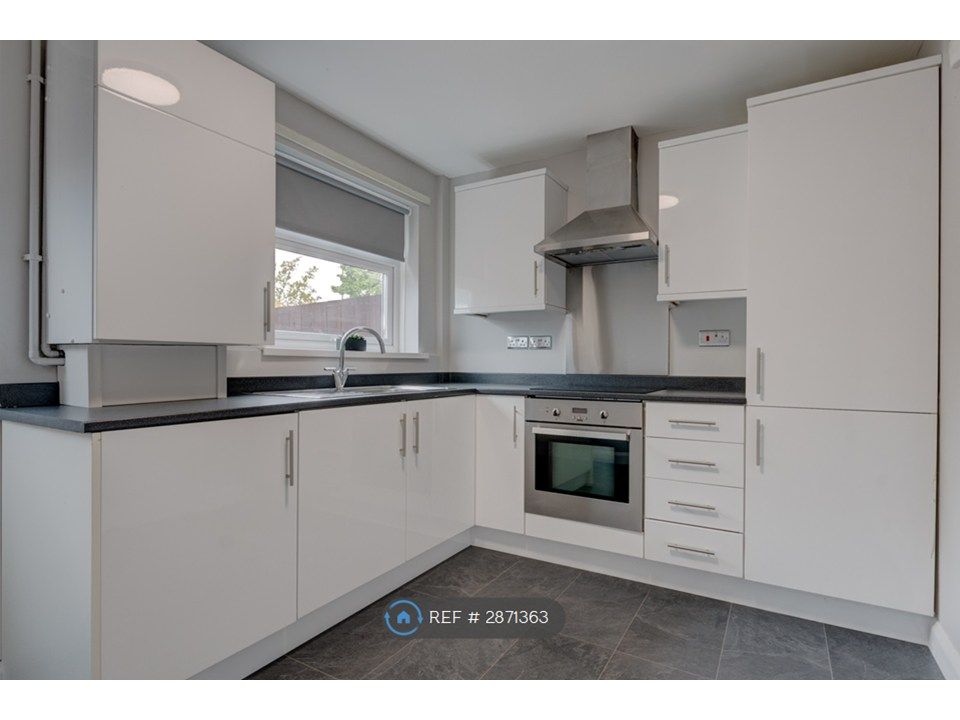 Property photo 2 of 26