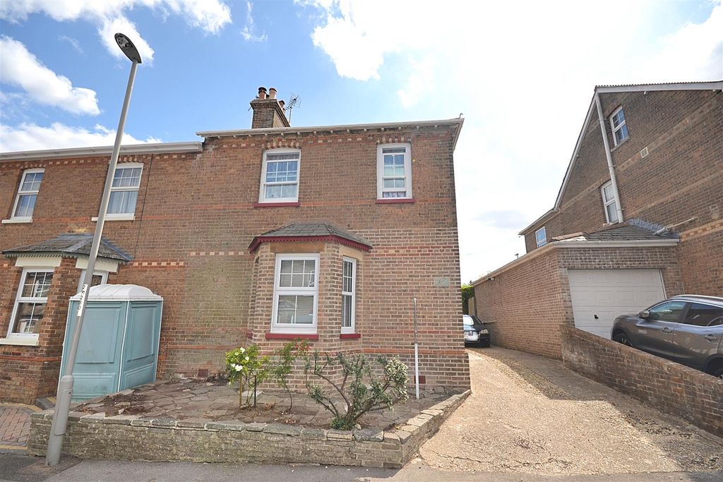 Property photo 1 of 15 31 (2).Png