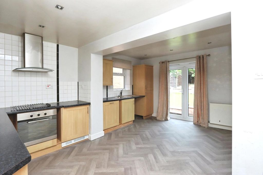 Property photo 3 of 13 Pbox-Img.Jpg