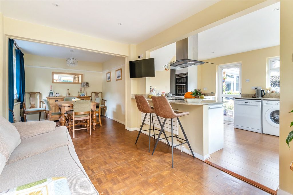Property photo 3 of 21 Picture No. 14