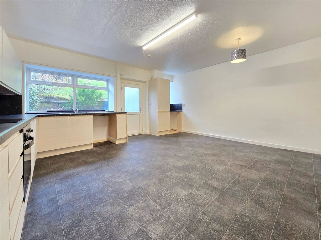 Property photo 2 of 15 Kitchen Diner