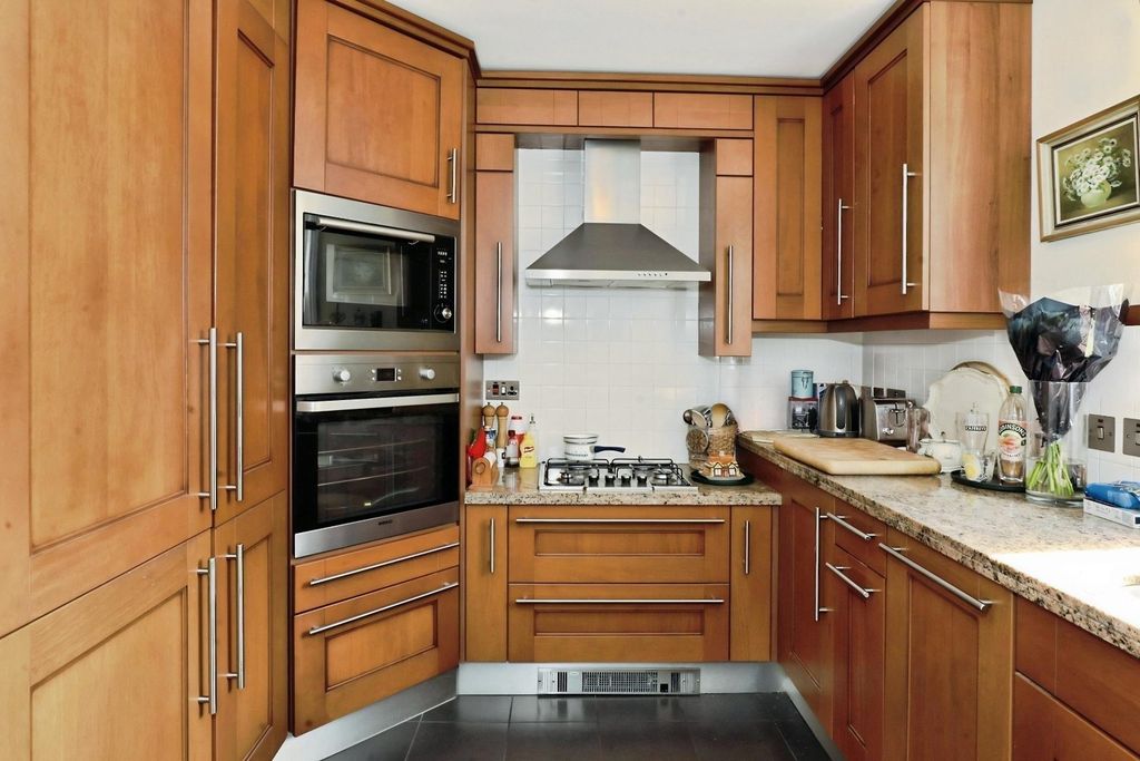 Property photo 2 of 16 Kitchen