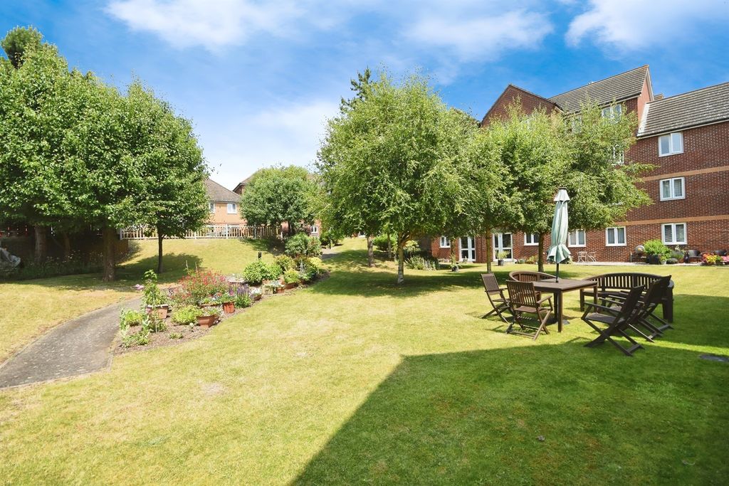 Property photo 1 of 19