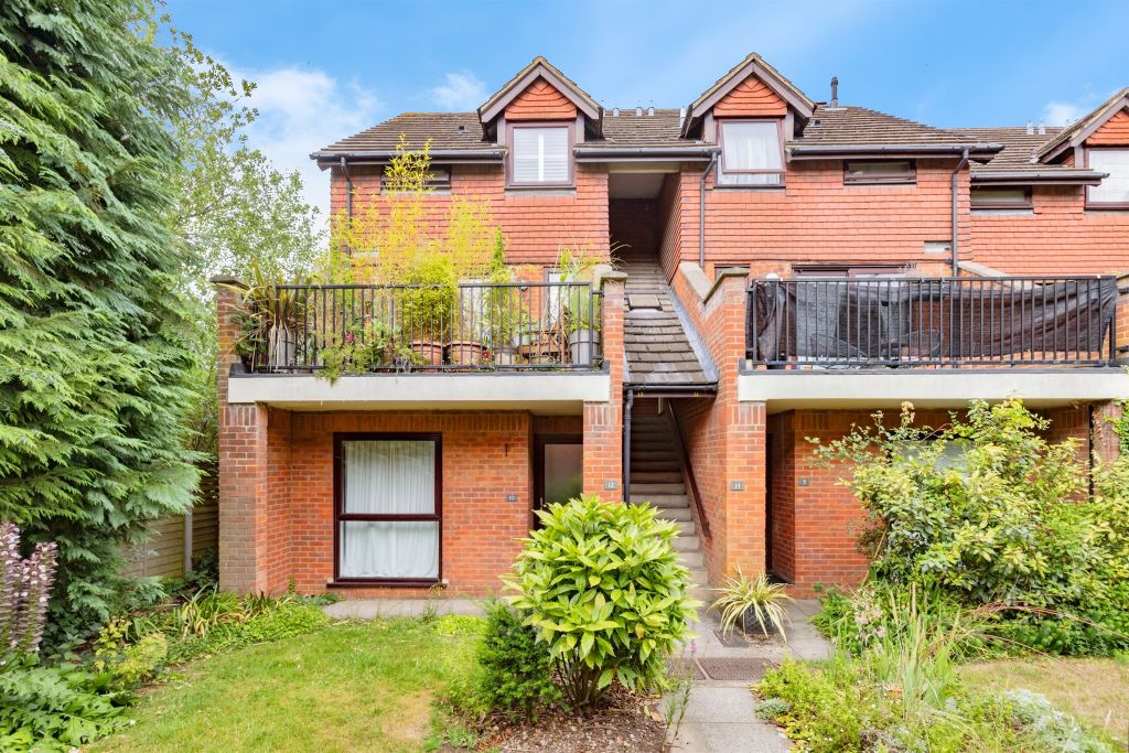 Property photo 1 of 17