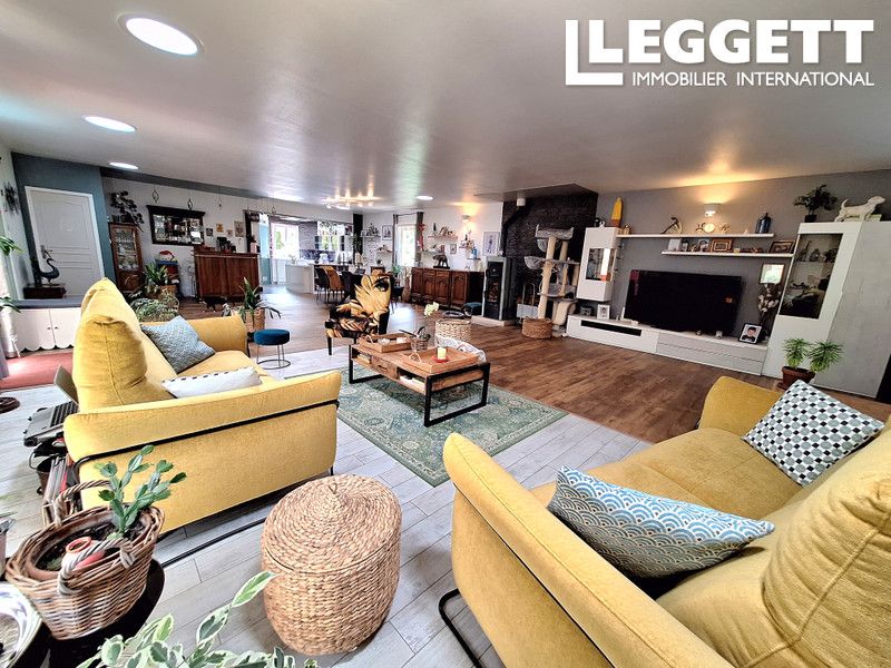 Property photo 2 of 10