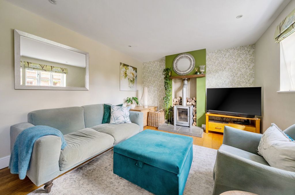 Property photo 3 of 39 48-6A74B27997994-...