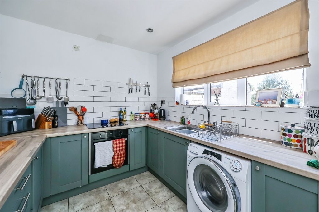 Property photo 1 of 5