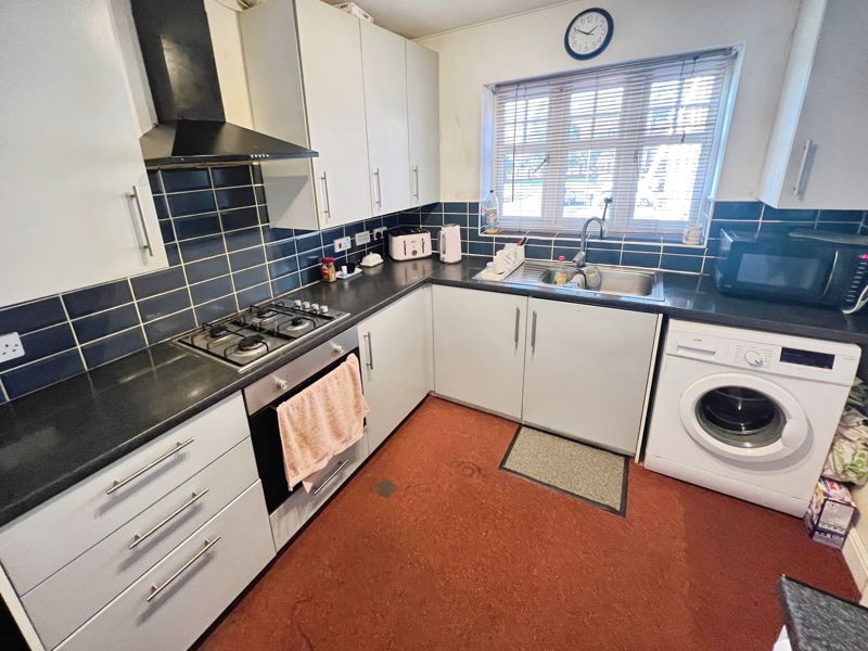 Property photo 3 of 14 Kitchen