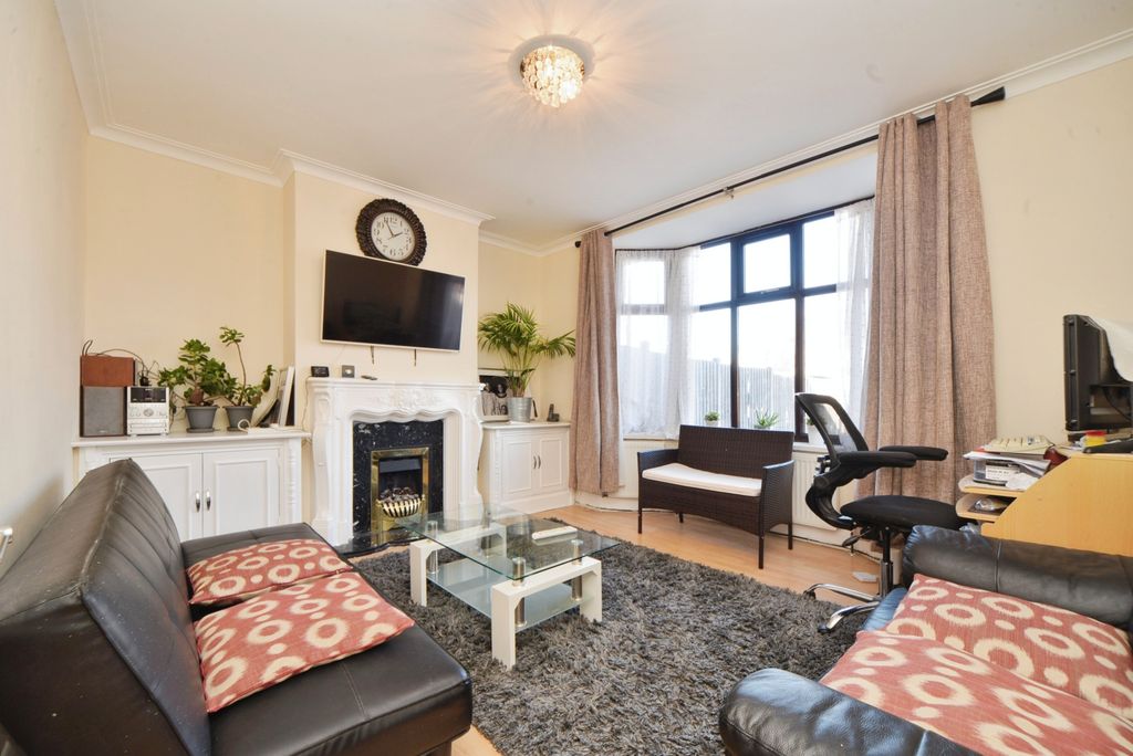 Property photo 2 of 19 Photography