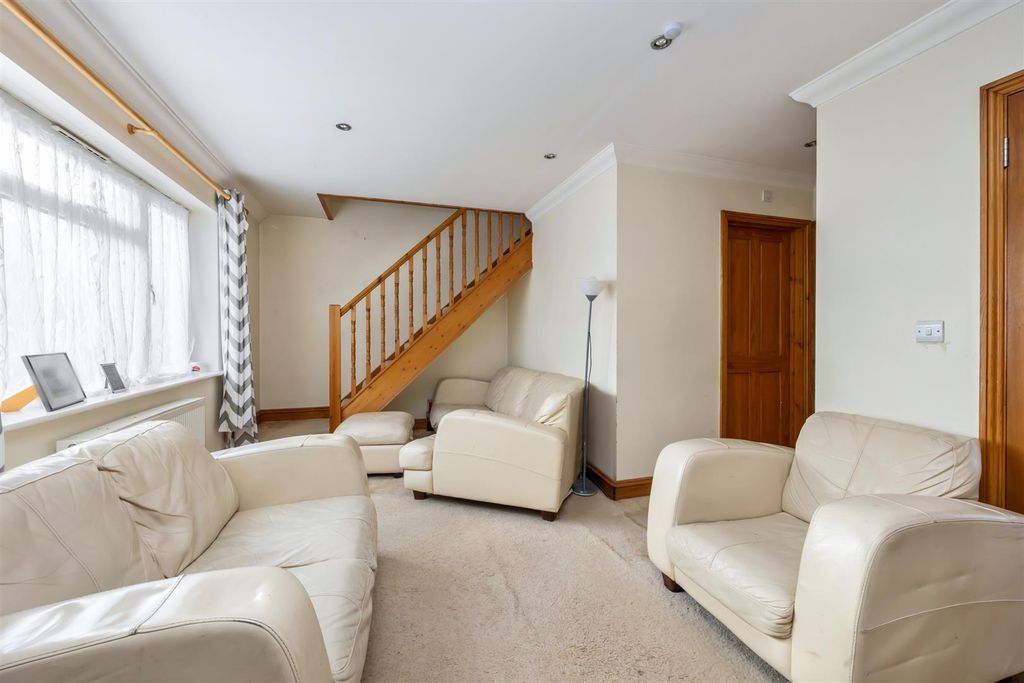 Property photo 1 of 23 Sitting Room