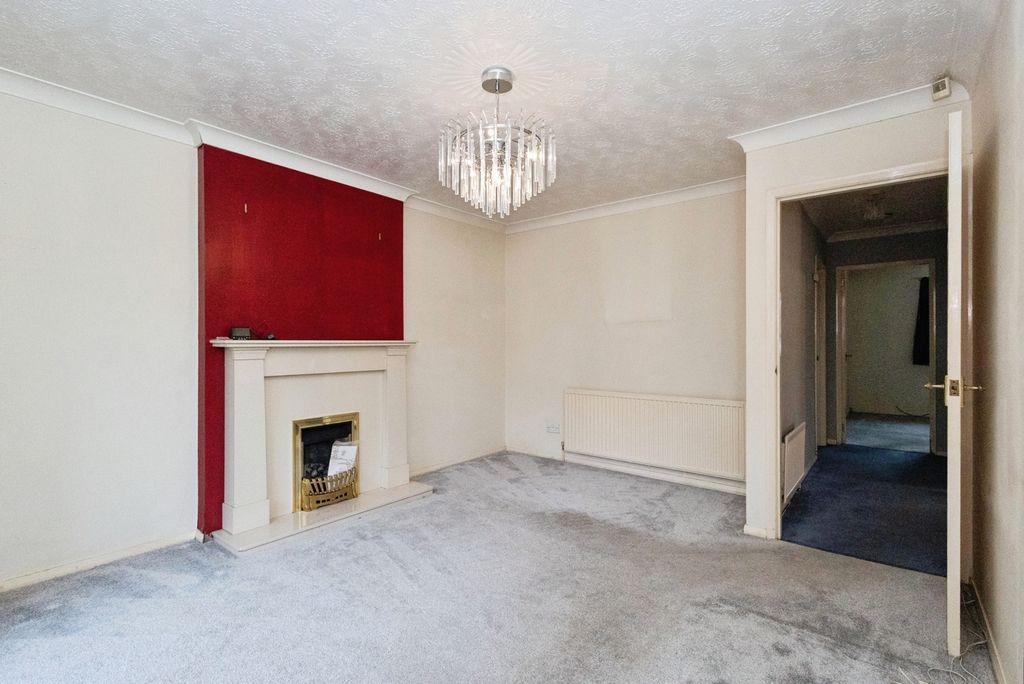 Property photo 3 of 15 Living Room