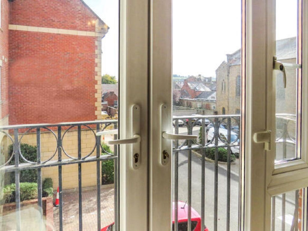 Property photo 3 of 10