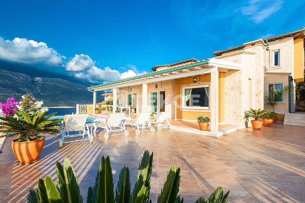 Property photo 2 of 22