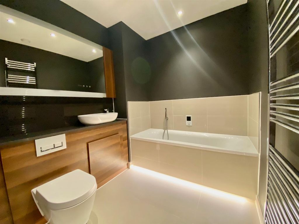 Additional image 6 of 2 bed flat for saleEast Station Road, Fletton Quays, Peterborough PE2