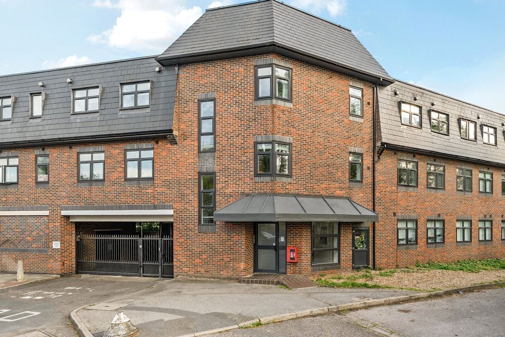 Property photo 1 of 11 External