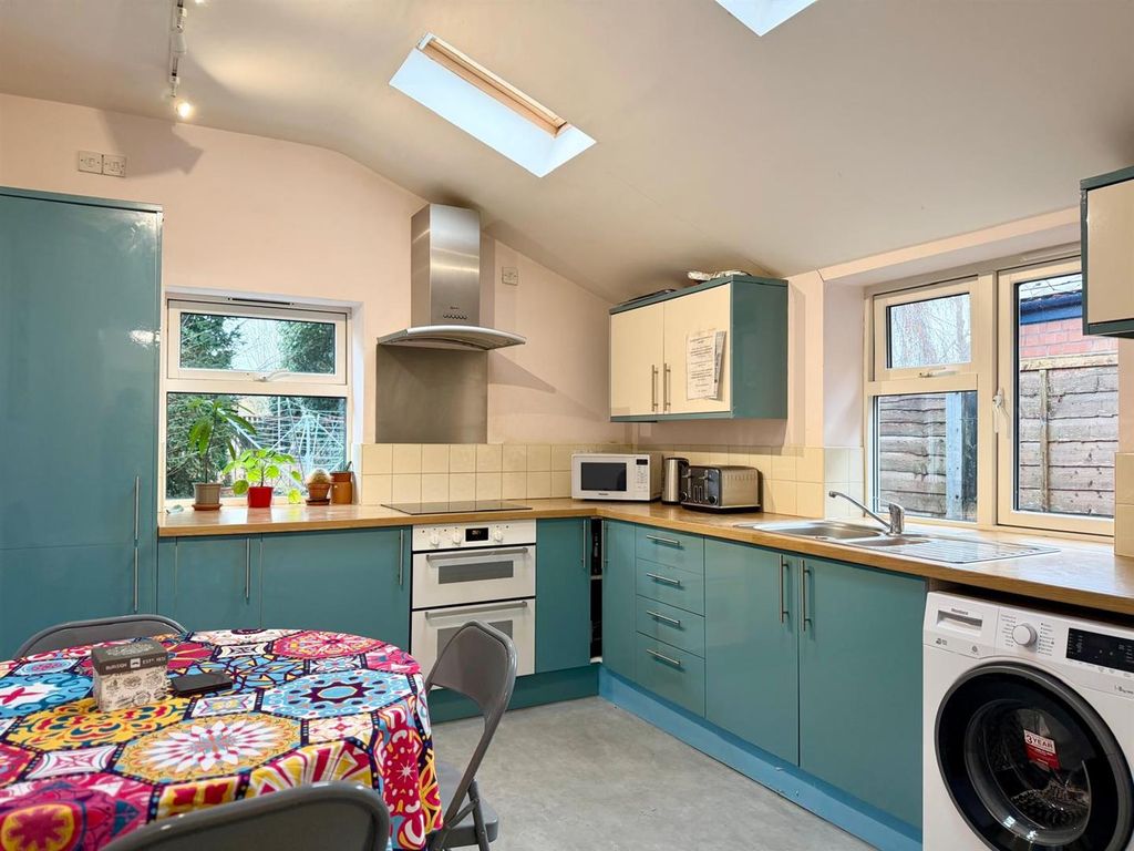 Property photo 2 of 13