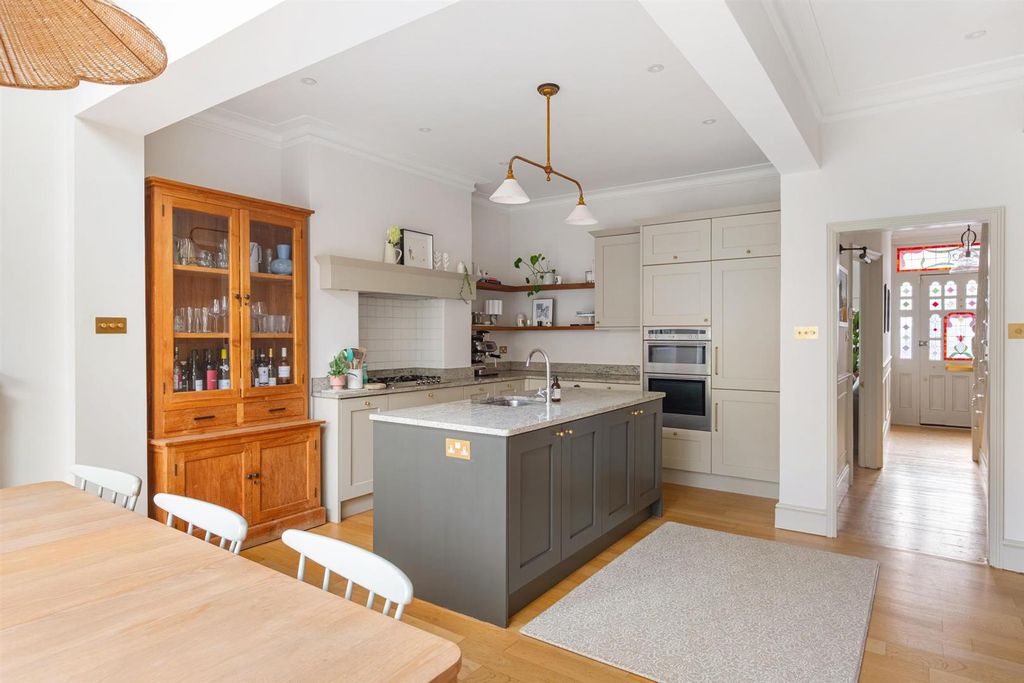 Property photo 2 of 17 386B6102-Hdr.Jpg