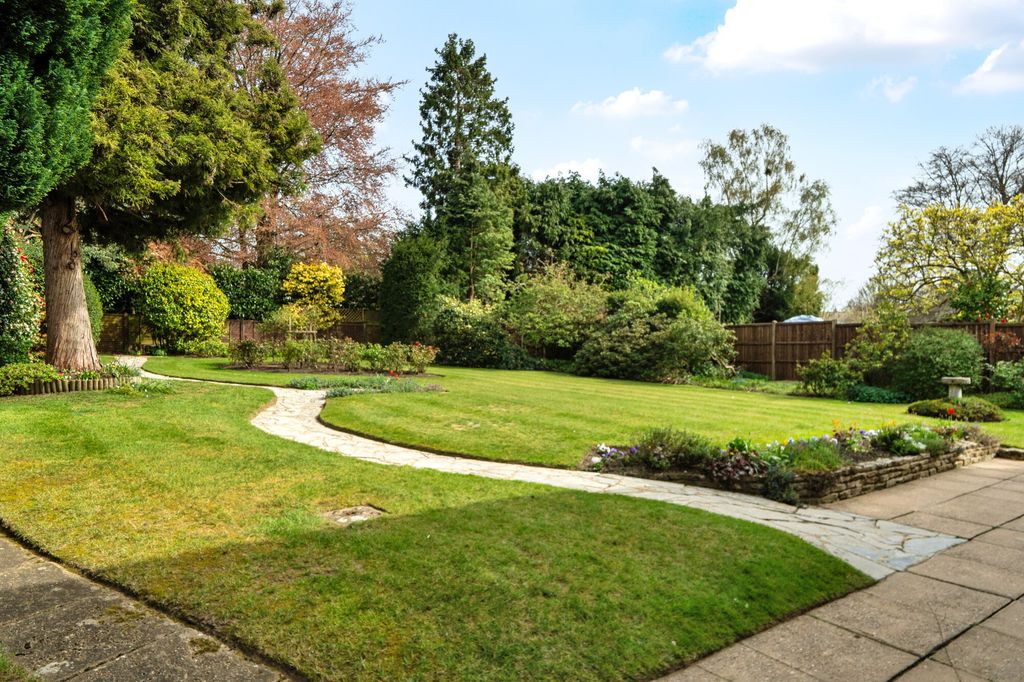 Property photo 3 of 11 3