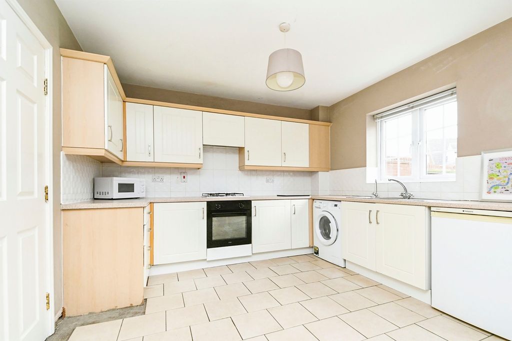Property photo 3 of 15