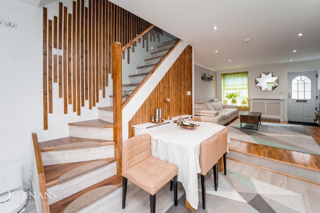 Property photo 3 of 39 3.Jpg