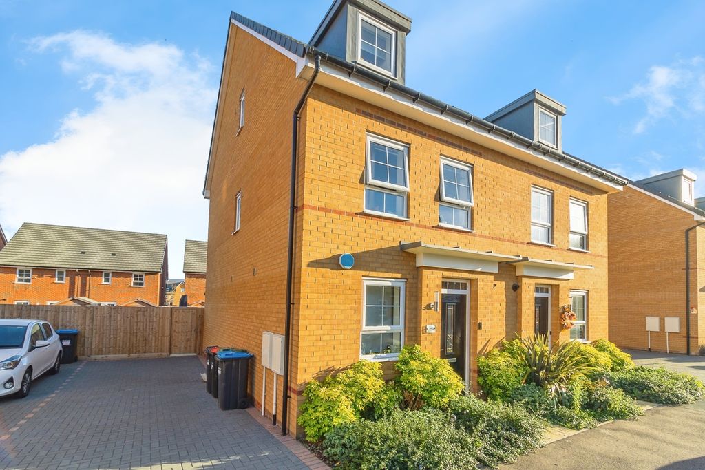 Property photo 1 of 17 Photo