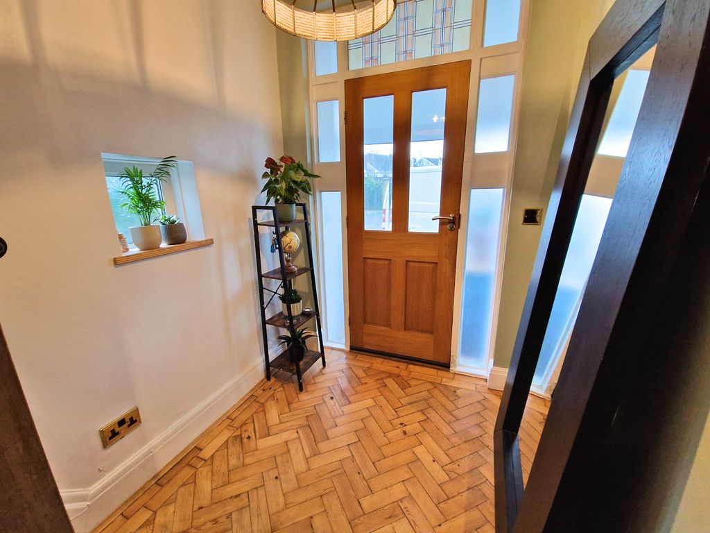 Property photo 3 of 31