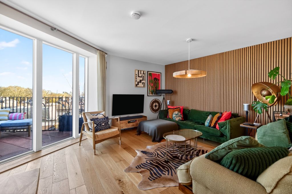 Property photo 3 of 18