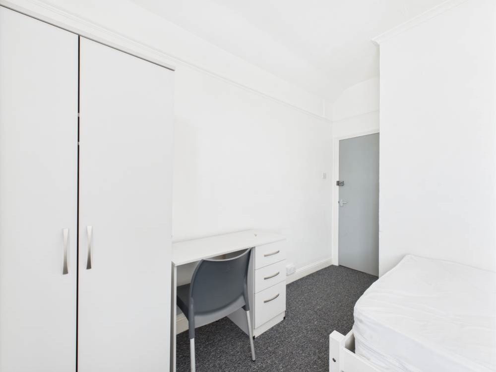 Property photo 2 of 7 Cam03062G0-Pr0170-Still005-Thumbnail-H750-70