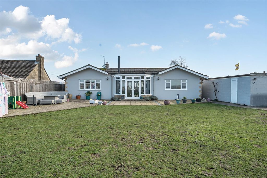 Property photo 2 of 24 House From Garden