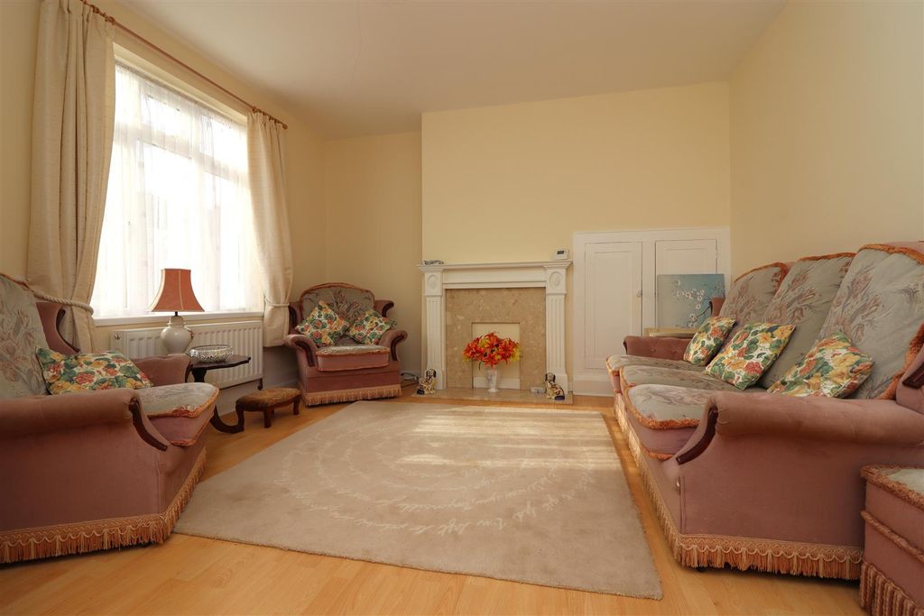 Property photo 2 of 12 2.Jpg