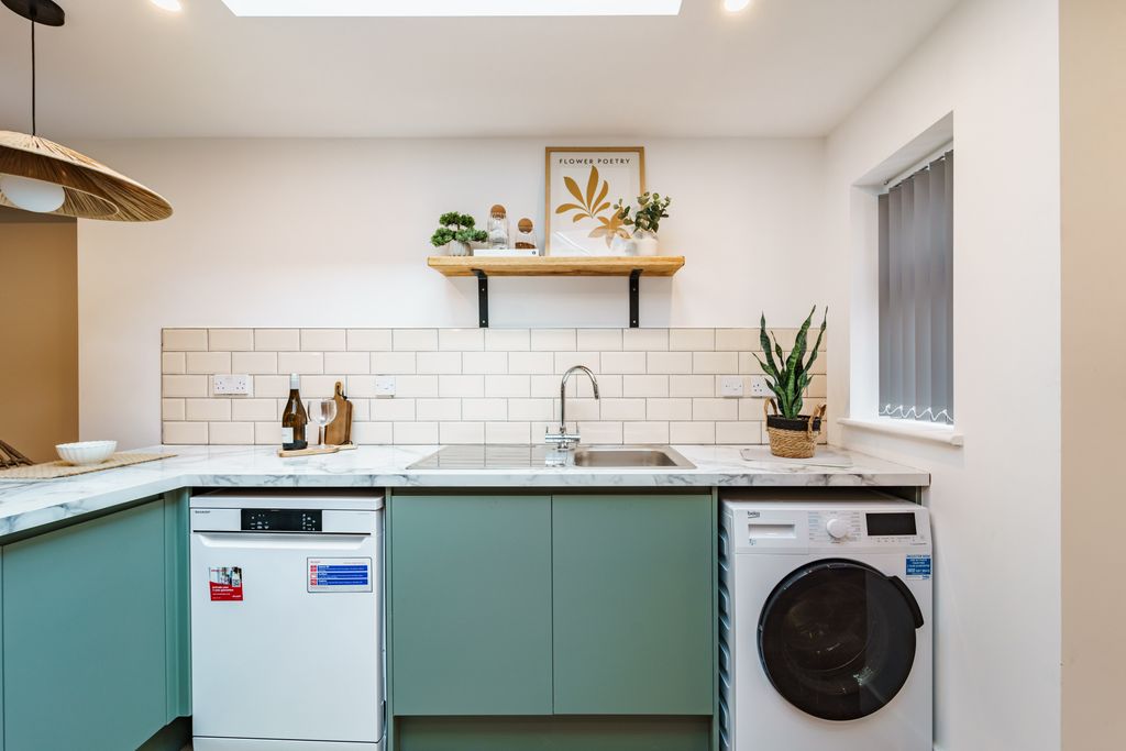 Property photo 3 of 14