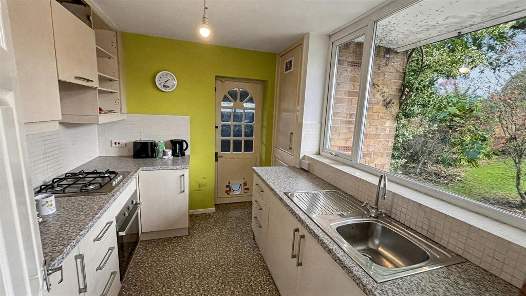 Property photo 2 of 19 Kitchen