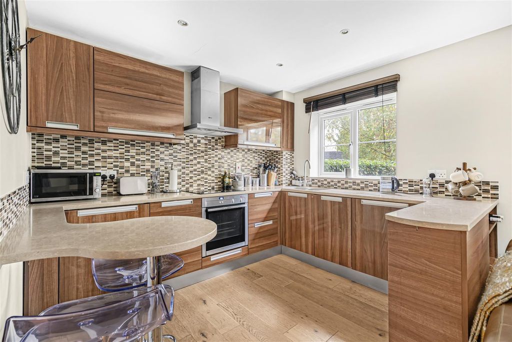 Property photo 2 of 19 William Lucy Way - 1 (7).Jpg