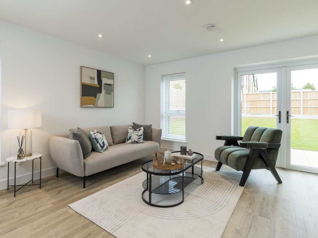 Property photo 3 of 8 Hollymead Square, Living Area